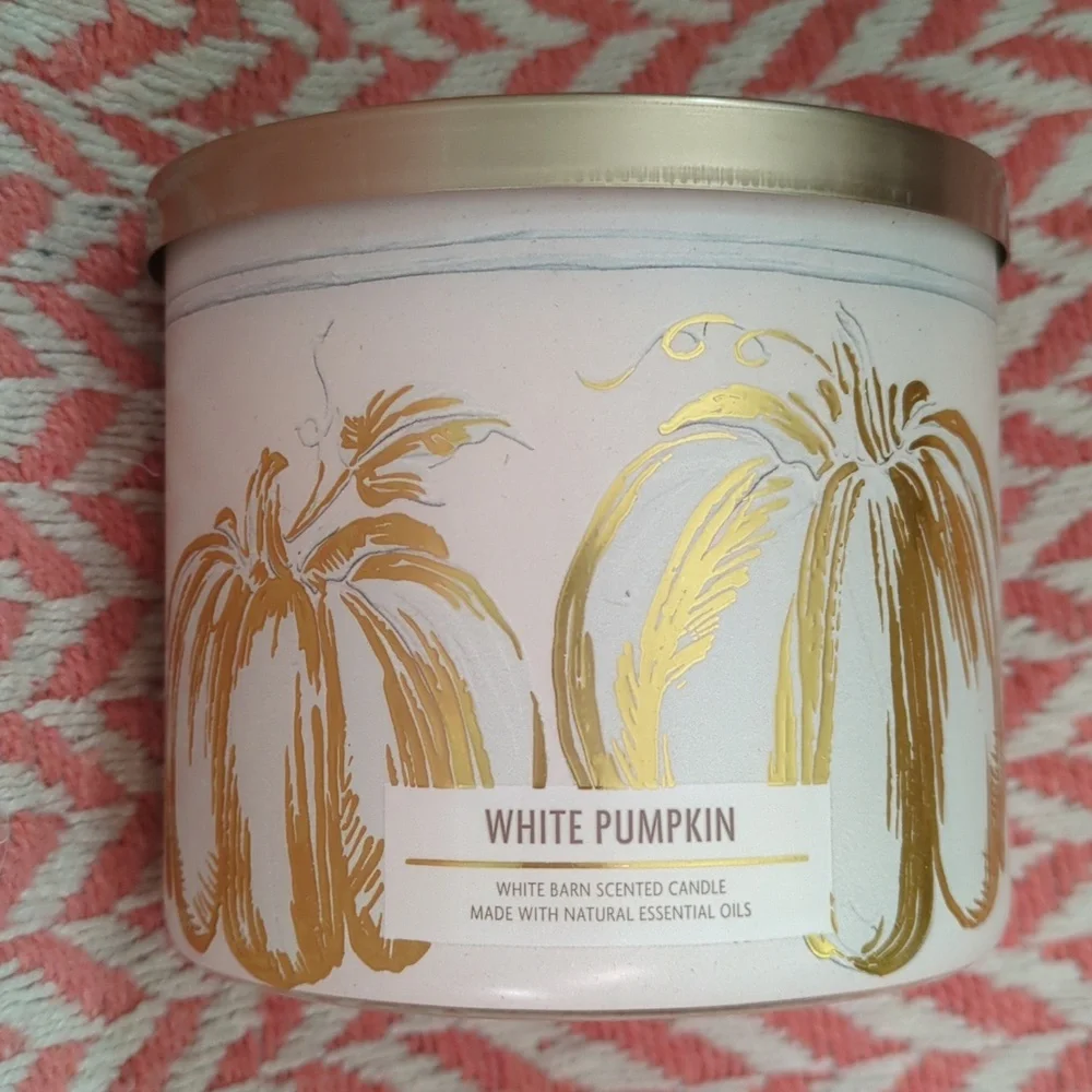 NWT White Barn BBW Bath and Body Works 3-Wick Candle White Pumpkin